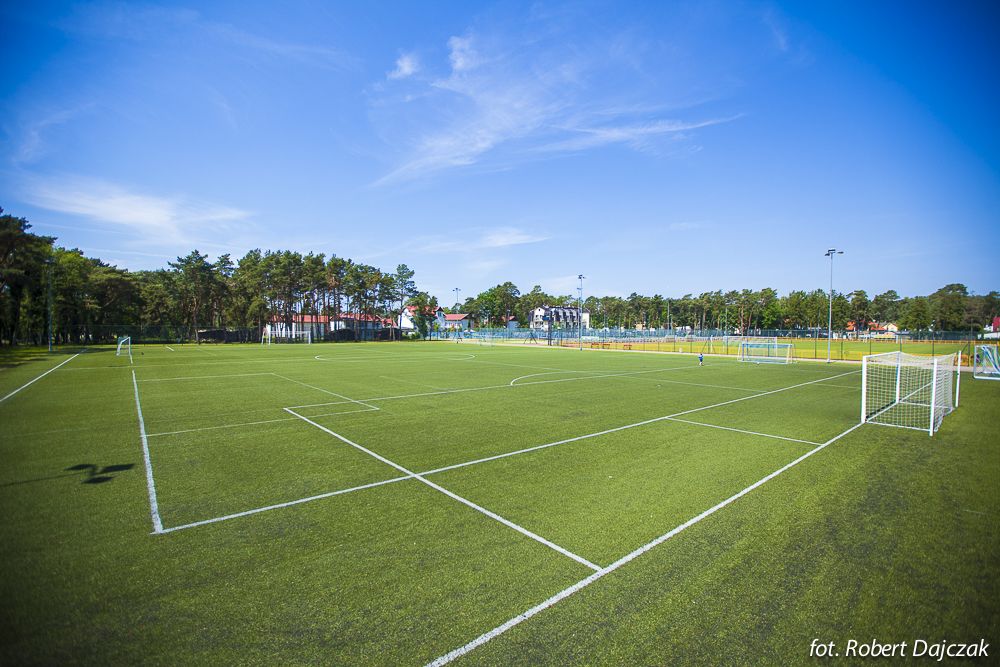 Jak wygląda boisko do piłki nożnej w Niechorzu.